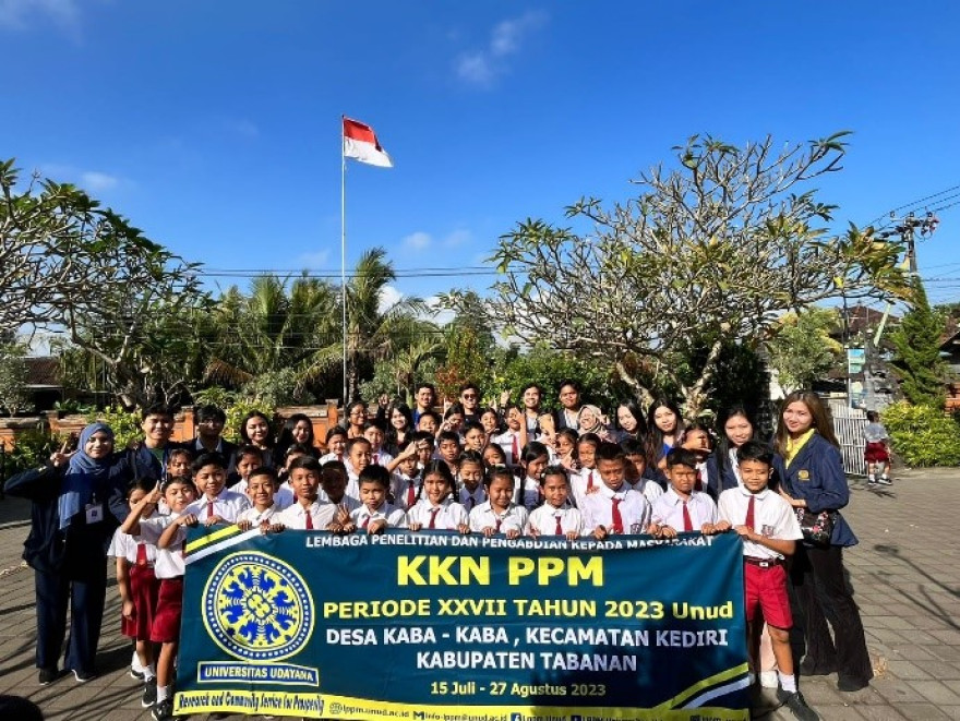 SEHAT DAN BERSIH SEJAK DINI, MAHASISWA KKN UNIVERSITAS UDAYANA MENGAJAK SISWA SDN 4 KABA-KABA MENERAPKAN PERILAKU HIDUP BERSIH DAN SEHAT